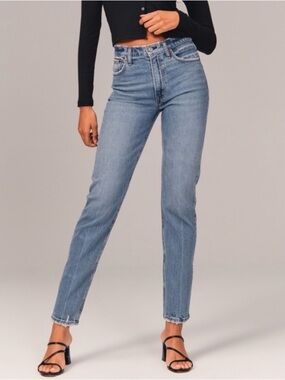 Abercrombie & Fitch Women's High Rise Mom Jeans Size 10 / 30 L
